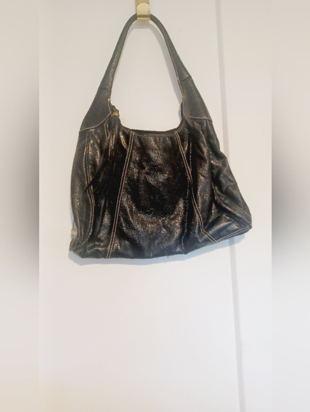 Nine West Black Leather Shoulder Bag with Contrast Stitching